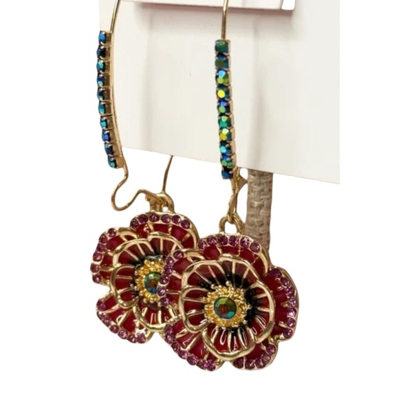 ๐ชท Betsey Johnson Gold-Tone Multi-Crystal Flower Drop Earrings - Picture 2 of 10